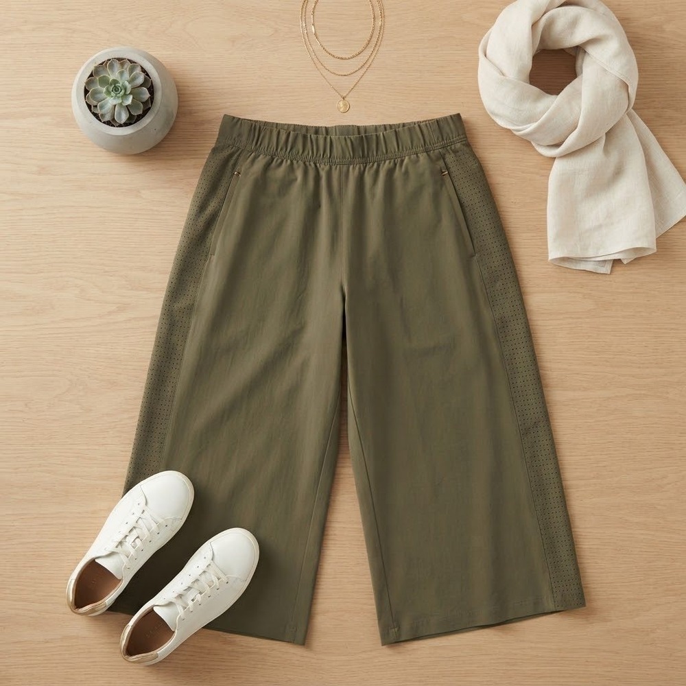 T by Talbots Crop Pants Womens LP Green Perforated Wide Leg Active Athleisure